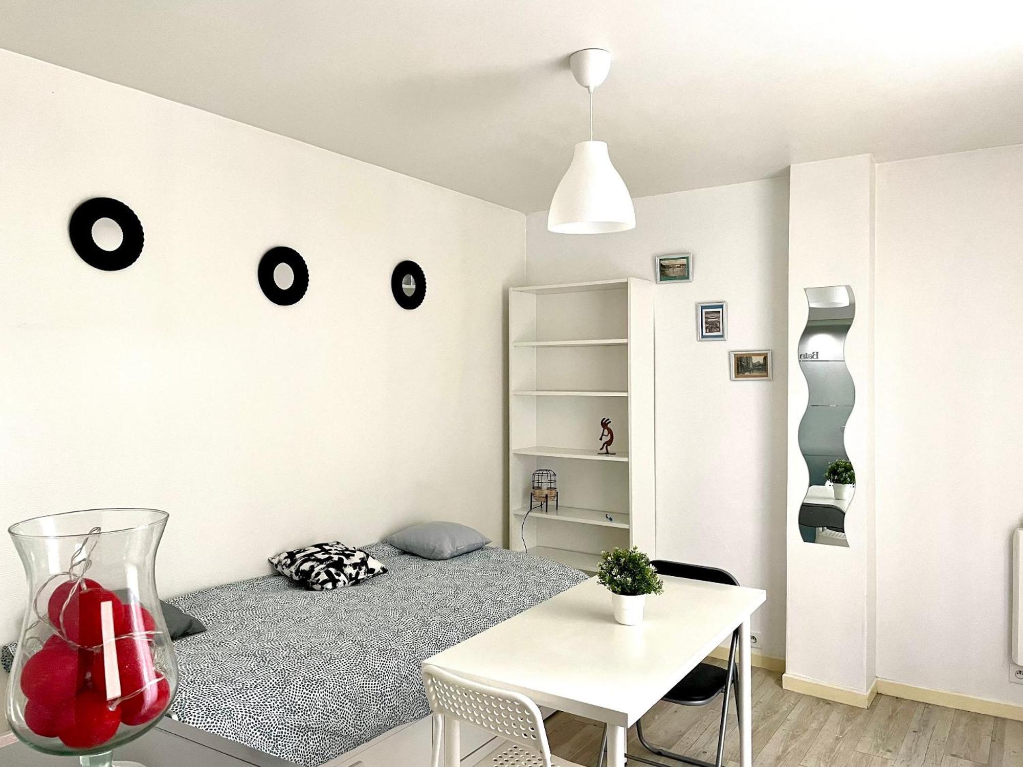 Studio Moderne Le Perreux Sur Marne 17M² ภายนอก รูปภาพ